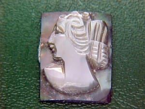 Cameo Shell 14x10mm 3.77crts