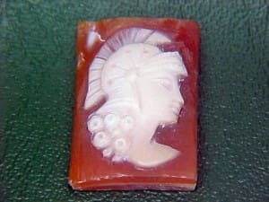 Cameo Shell 15x10mm 5.60crts