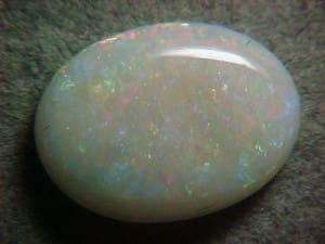 Opal Oval 13.7x10mm 2.84crts