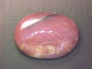 Opal Peruvian Pink Oval 29.5x22mm 27crts