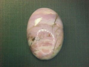 Opal Peruvian Pink Oval 32x22mm 41crts