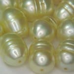 Pearl Golden Baroque 10x8mm (1 Pcs)