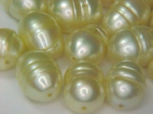 Pearl Golden Baroque 10x8mm (1 Pcs)