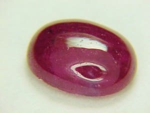 Ruby Oval Cabochon 9x7mm 2.58crts