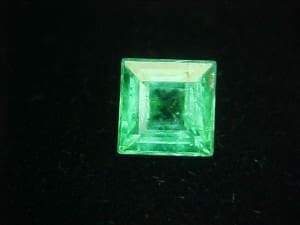 Emerald Square 4mm 0.30crts