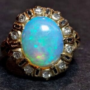 Vintage 4.25crt Australian Jelly Opal and Diamond 14KTYG Ring