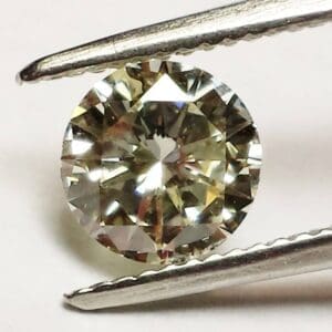 Diamond White Light Yellow Round SI2-I1 5.2mm 0.53crts