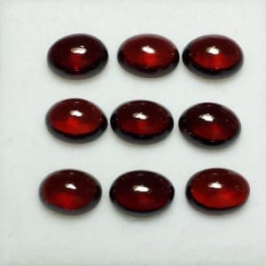 Garnet Cabochon Oval 7x5mm (9 Pcs)