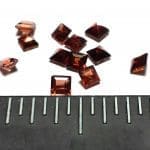 Garnet Square Cut 2.5mm (12 Pcs)