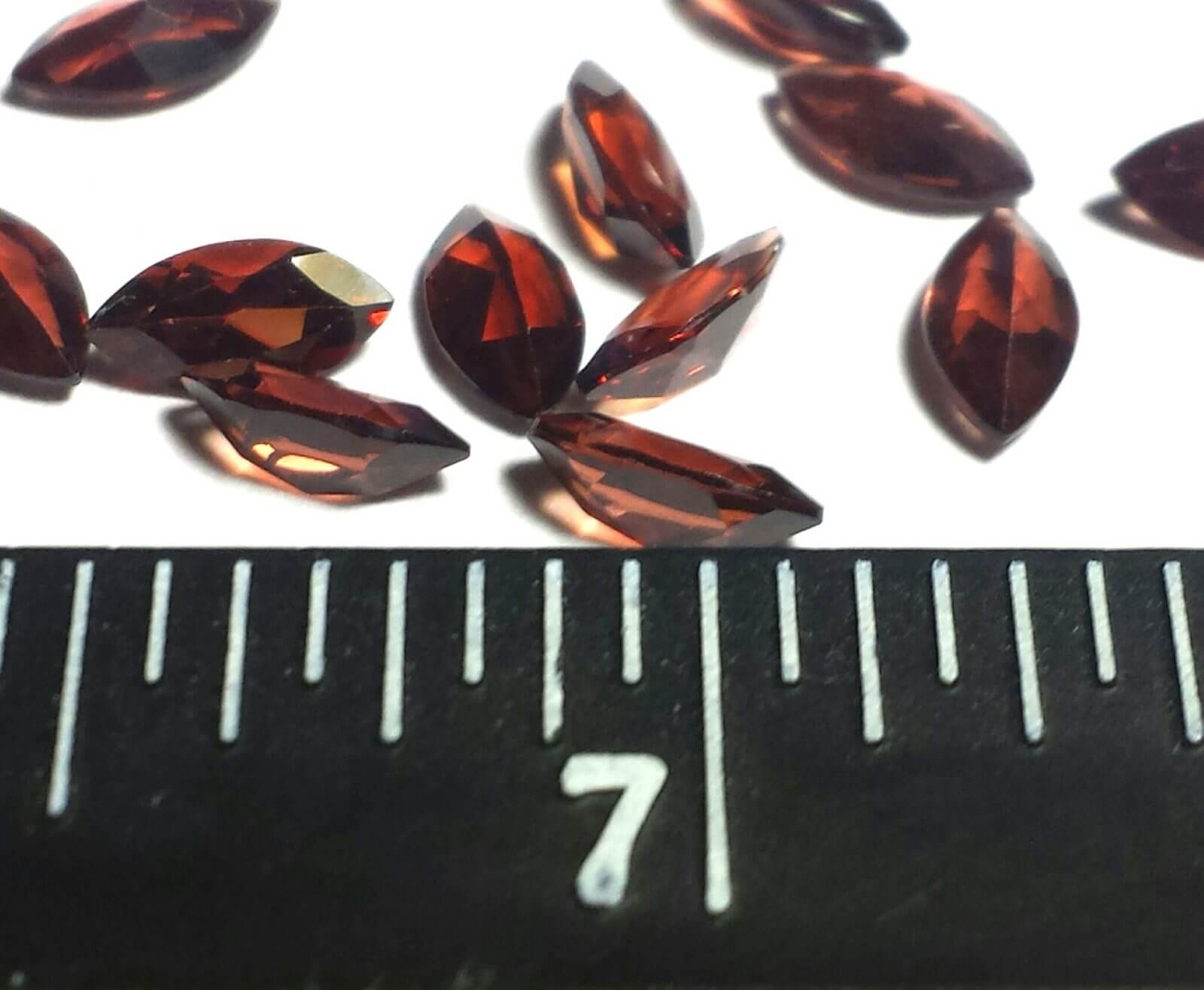Garnet Marquise 7x3.5mm (12 Pcs) - Image 3