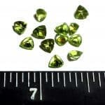 Peridot Trillion 4mm (12 PCS)