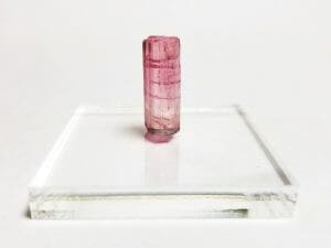 Tourmaline Bubble Gum Pink Rough Specimen 3/4″x1/4″ 8.90 Crts