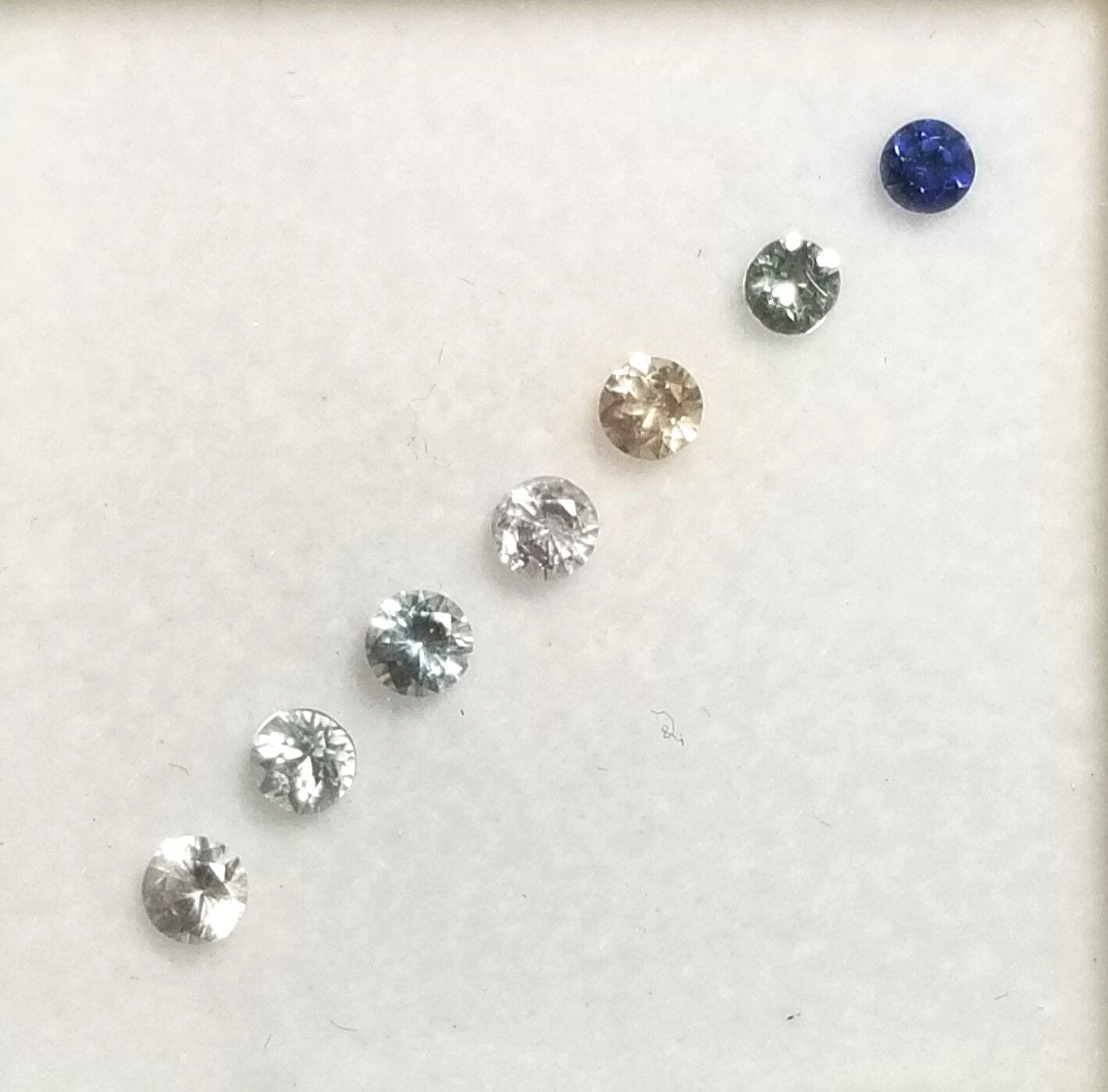 Sapphire Montana Round 2.5-2.8mm 0.74ctw (7Pcs) Lot