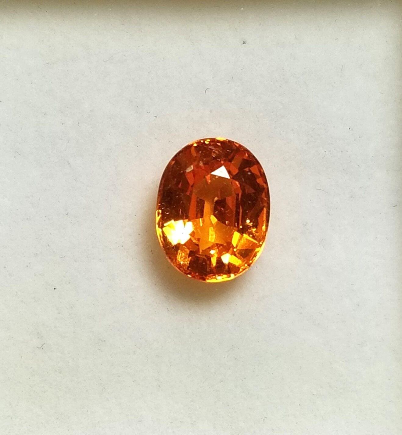 Garnet Spessartite Oval 9x7mm 3.14crts
