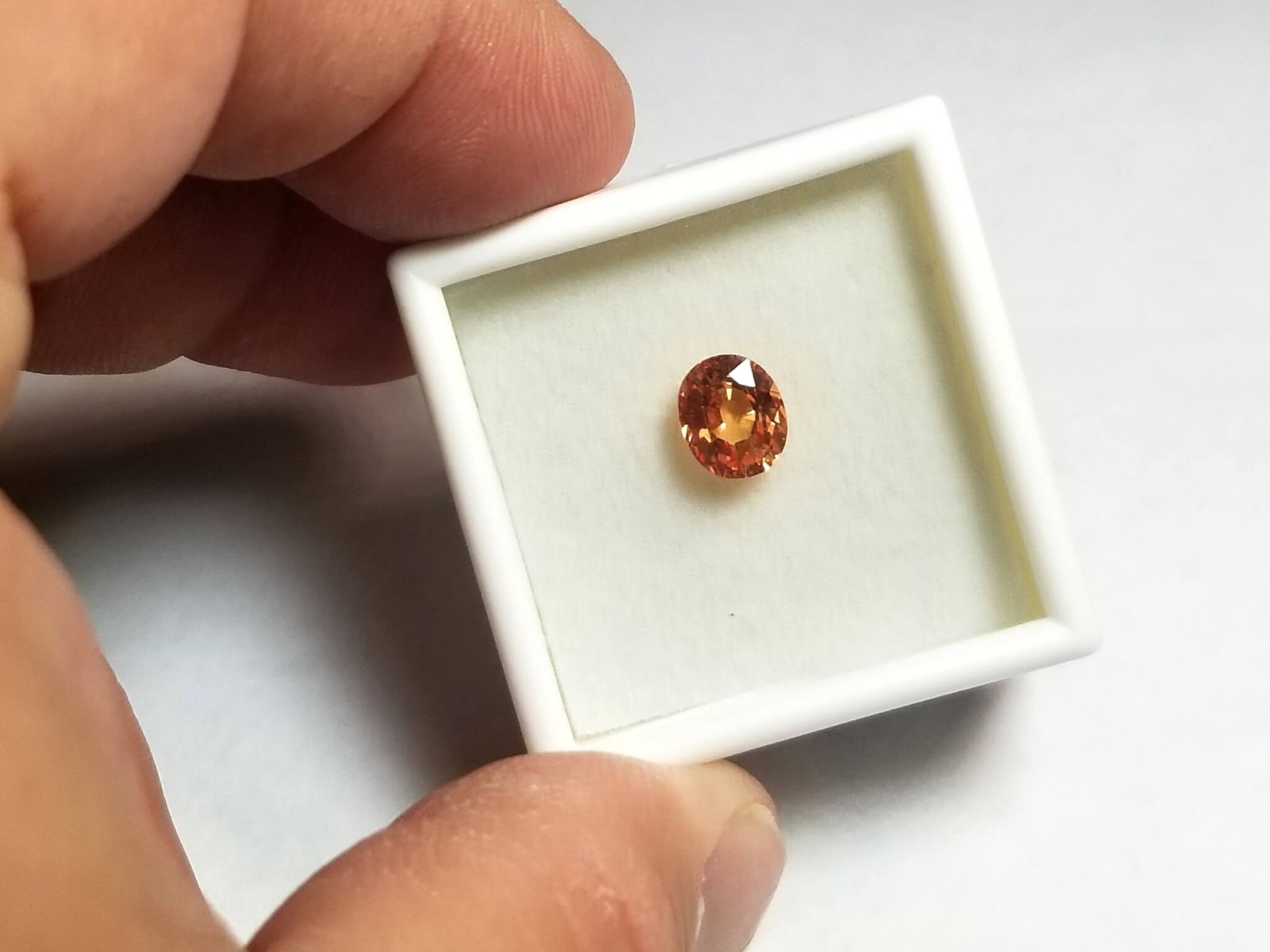 Sapphire Orange-Tangerine Oval 8x7mm 2.02crts - Image 3