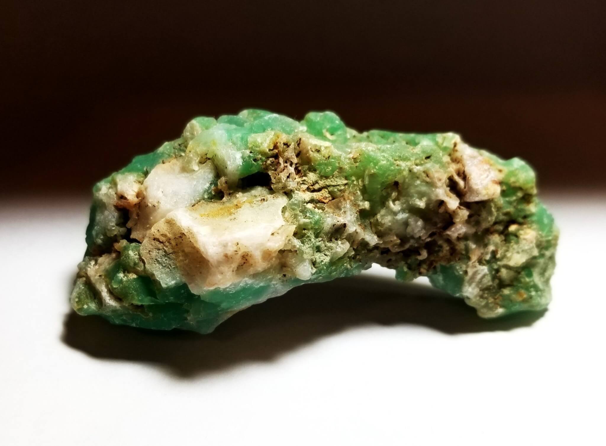 (J7) Chrysoprase Marlborough Australia Specimen 3.5"Lx1.5"Wx1.50"H 106Grams