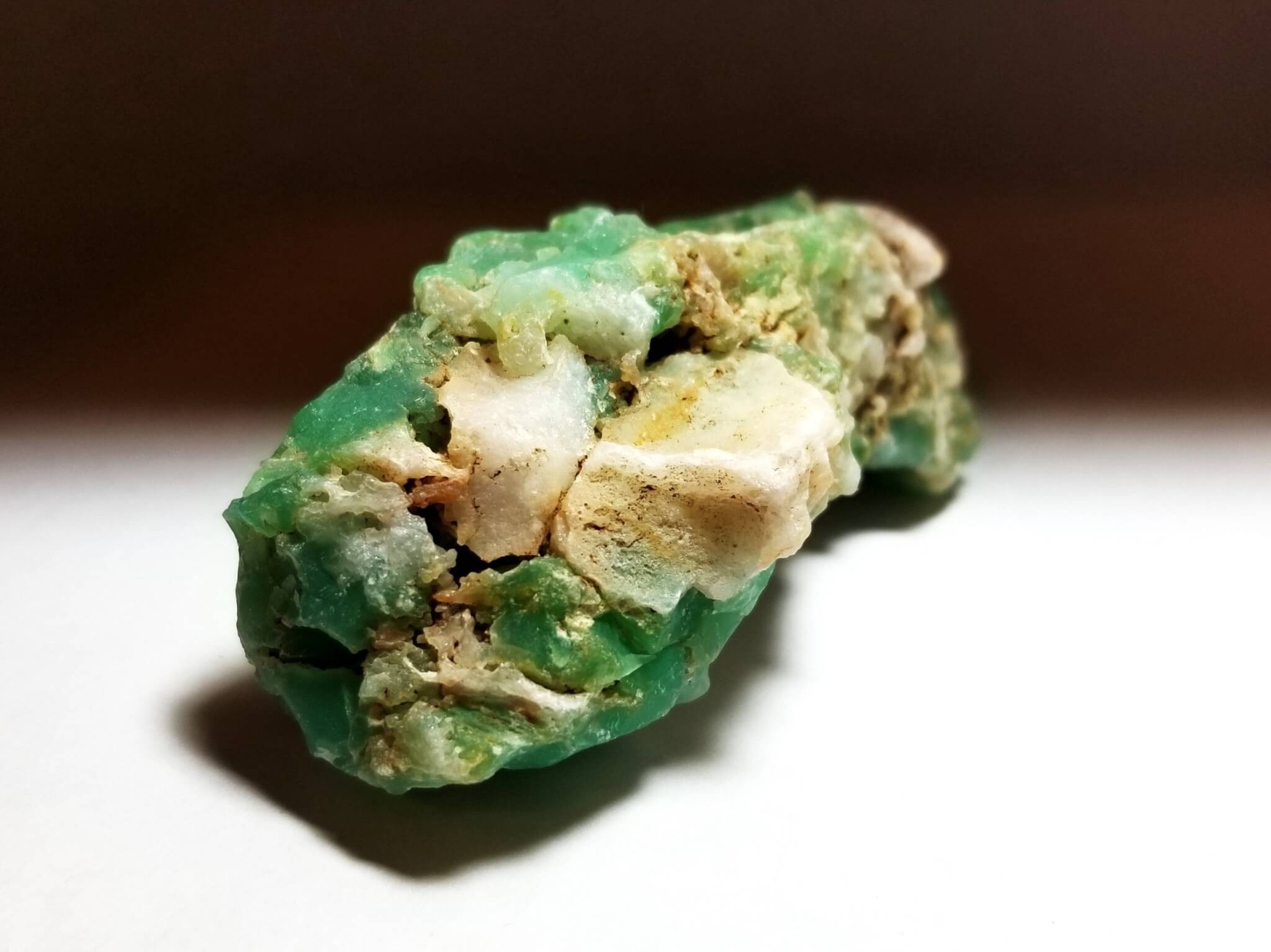 (J7) Chrysoprase Marlborough Australia Specimen 3.5"Lx1.5"Wx1.50"H 106Grams - Image 2