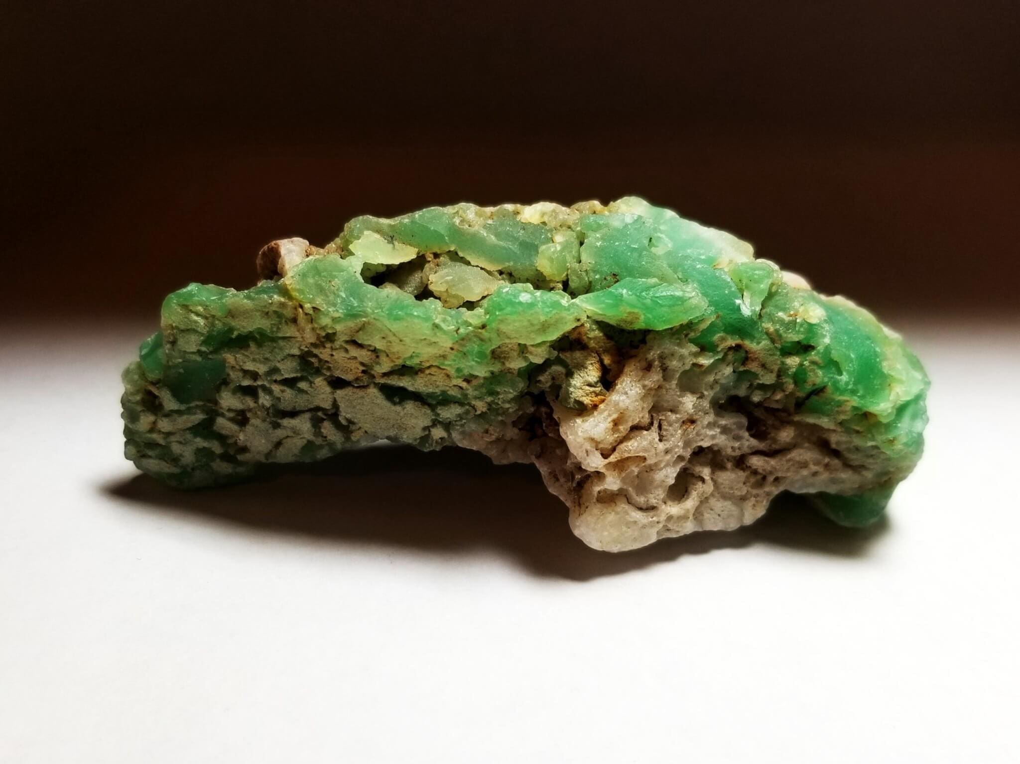 (J7) Chrysoprase Marlborough Australia Specimen 3.5"Lx1.5"Wx1.50"H 106Grams - Image 3