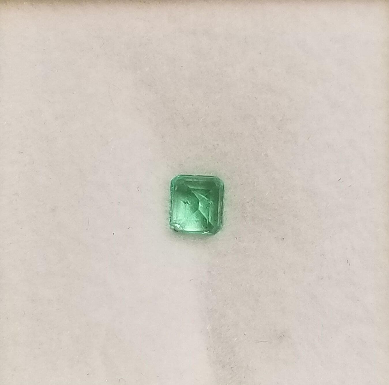 Emerald Swat Valley Square Cut 4.3x4mm 0.37cts - Image 2