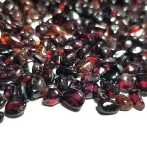 (H8) Garnet Madagascar Red Tumbled 3mm - 8mm (250+ ctw)