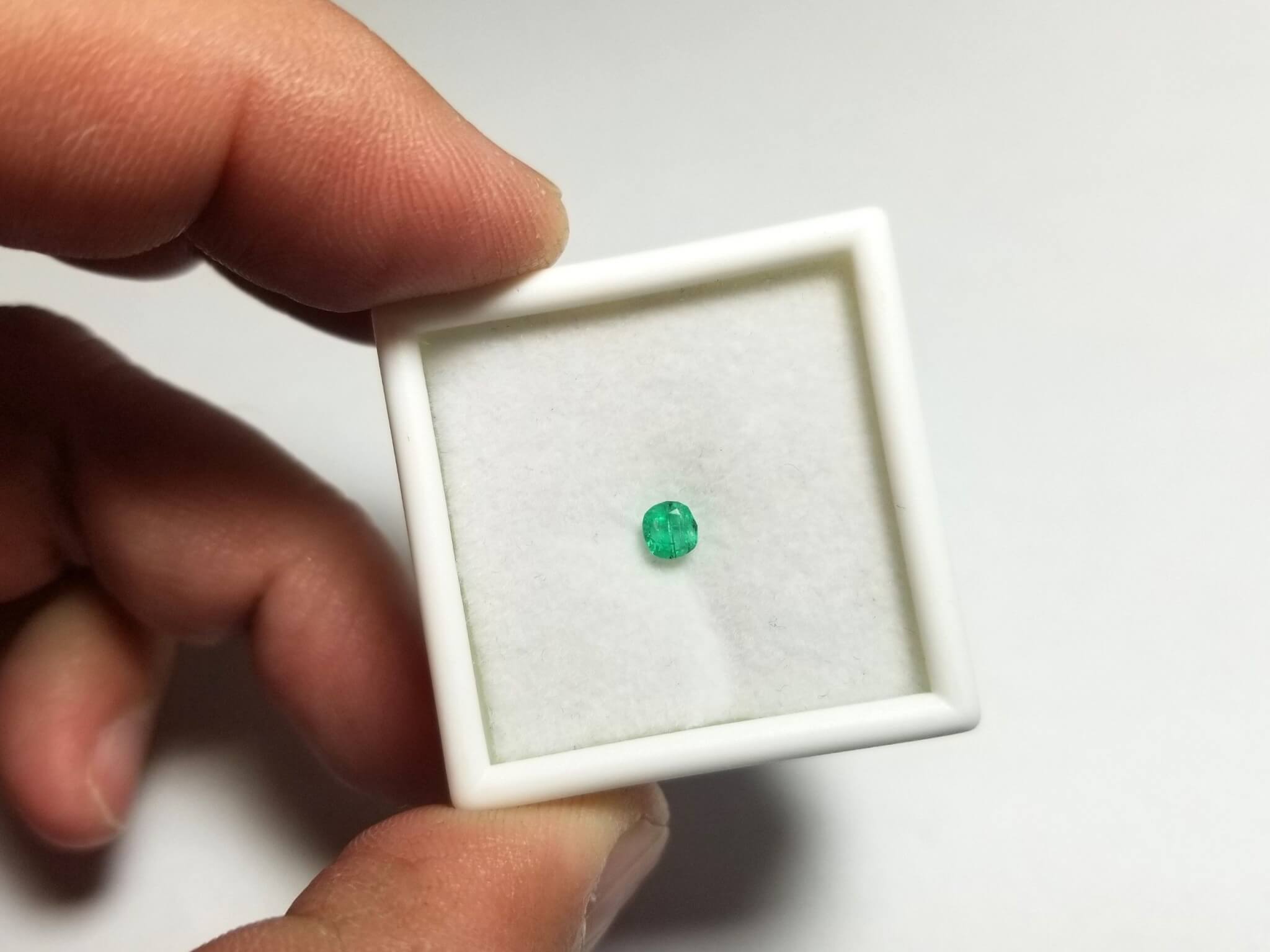 Emerald Swat Valley Cushion Cut 4x3.75mm 0.28cts - Image 3