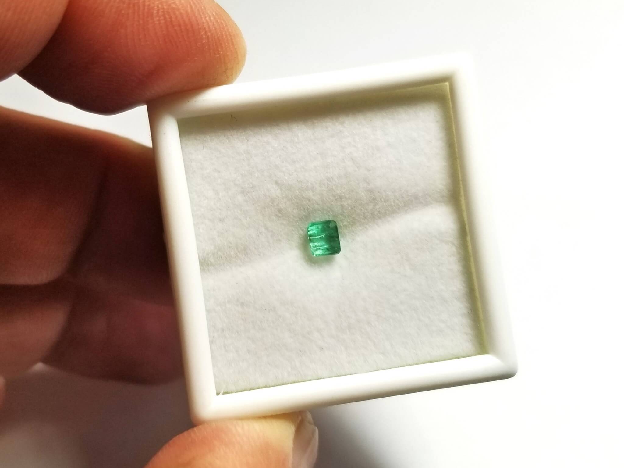 Emerald Swat Valley Emerald Cut 3.8x3.4mm 0.33cts - Image 3