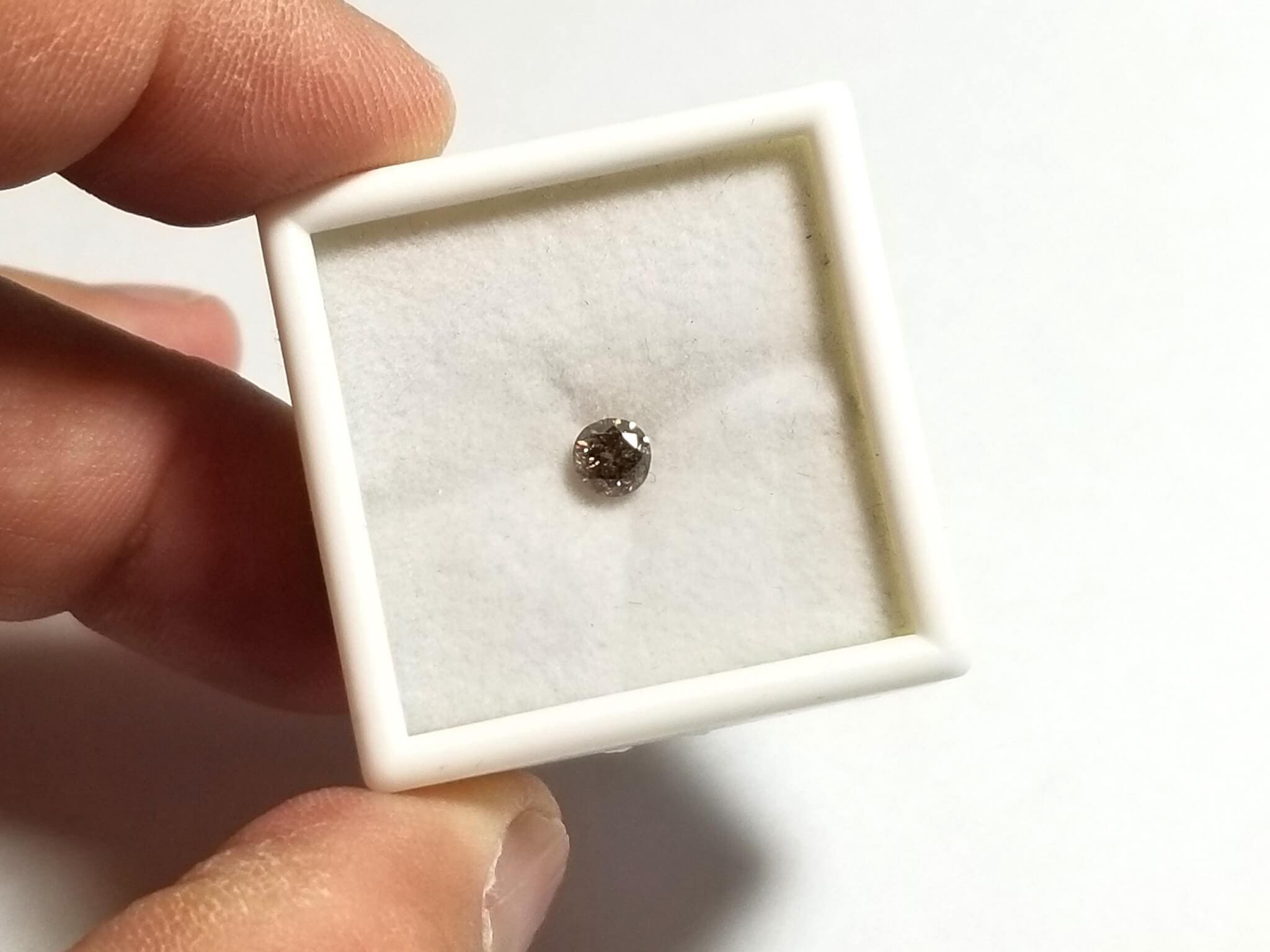 Diamond Champagne Round I1 4.7mm 0.44crts (chipped girdle) - Image 3