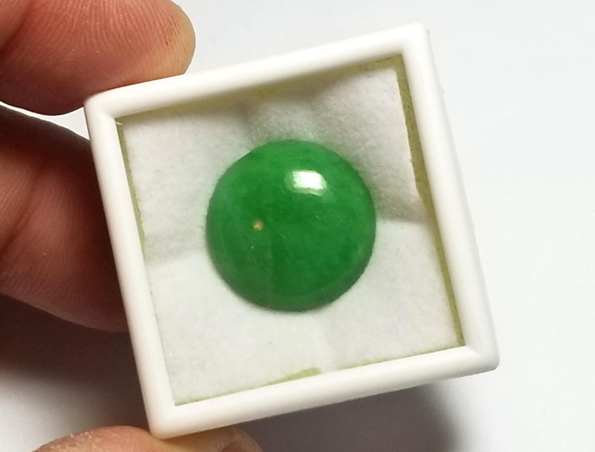 Jade Green Round Cabochon 18mm 13.66crts - Image 3