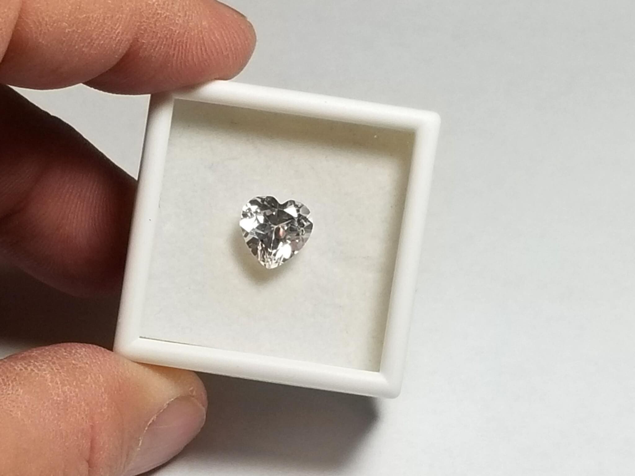 Quartz Clear Heart 9mm (1Pcs) - Image 3