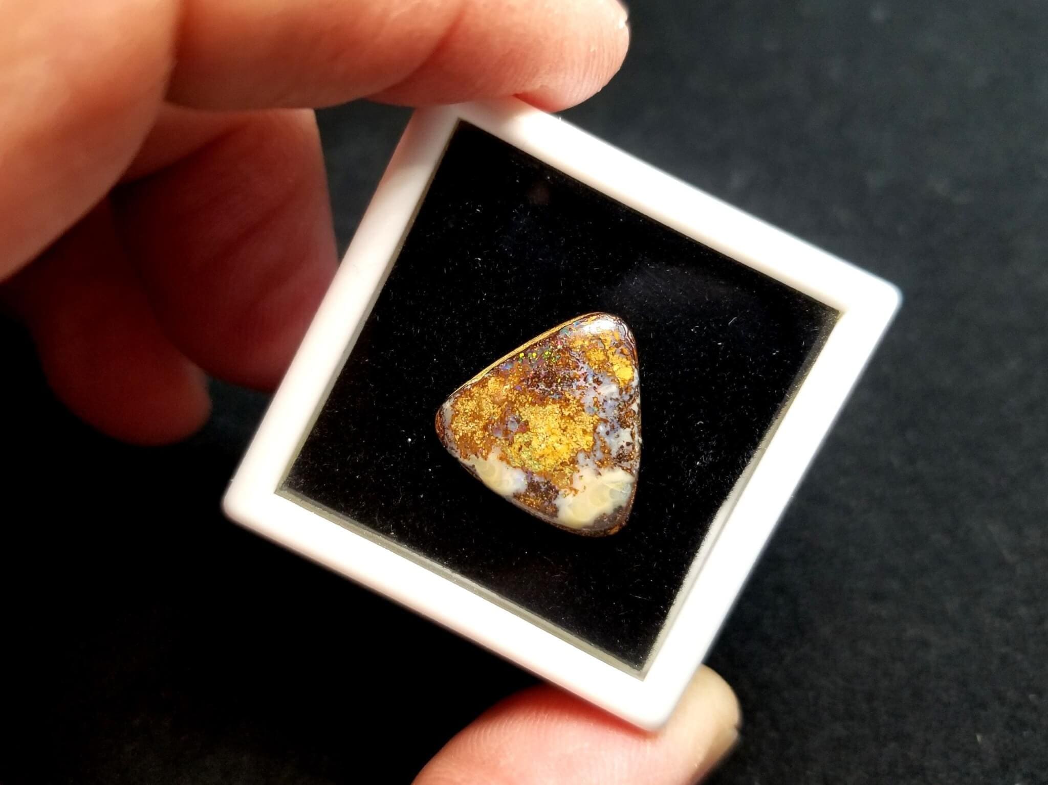 Opal Australian Boulder Triangle Cabochon 16.5x16mm 8.23Crts - Image 3