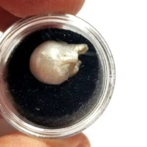 (C1) Pearl White Baroque 12mm 10.86crts