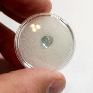 (B9) Topaz Blue Heart Cabochon 6mm 1.04Crts