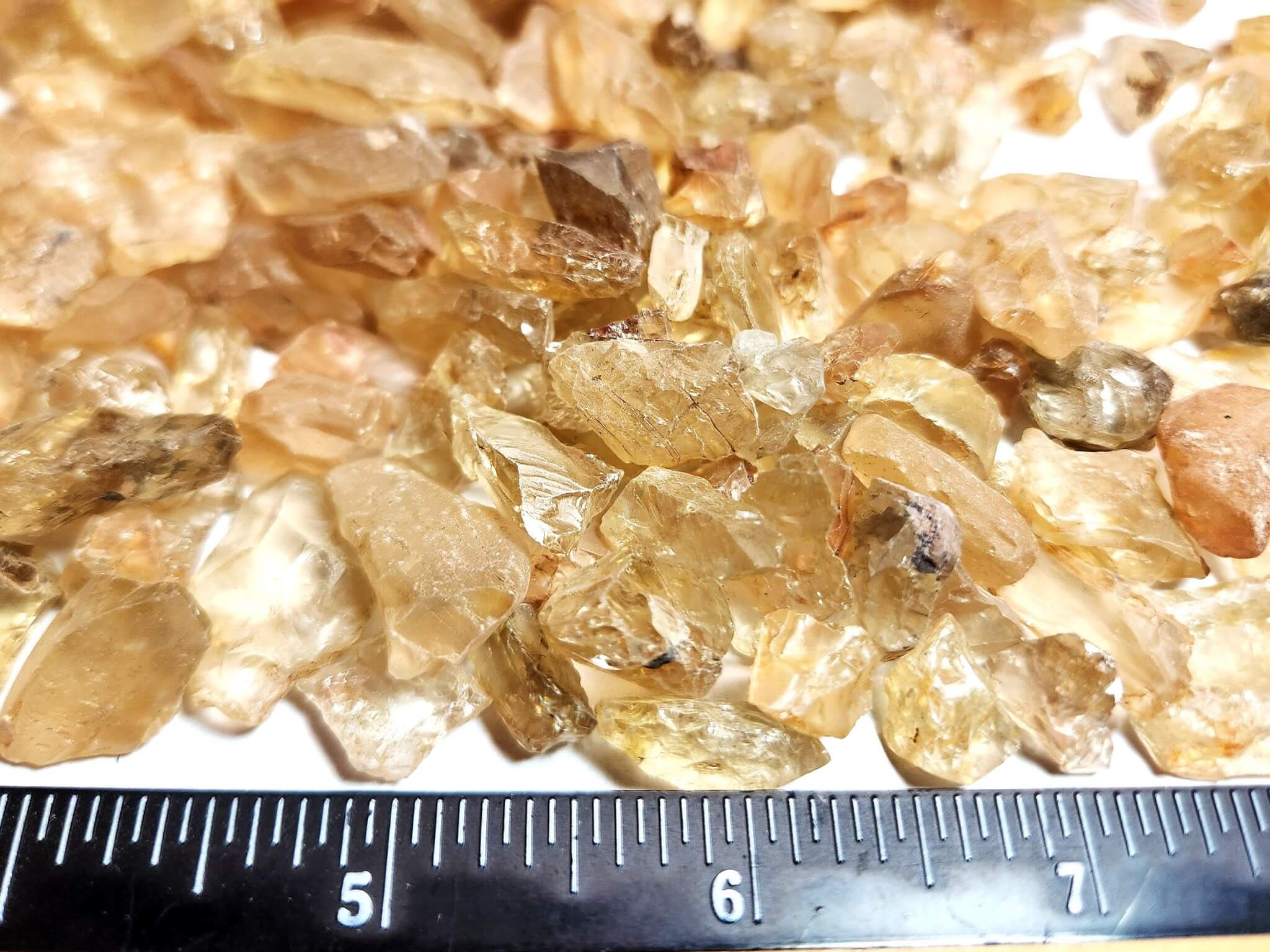 (X2) Sunstone Oregon Yellow Champagne Clear (no schiller) Rough Specimen (1/2 KILO) - Image 2