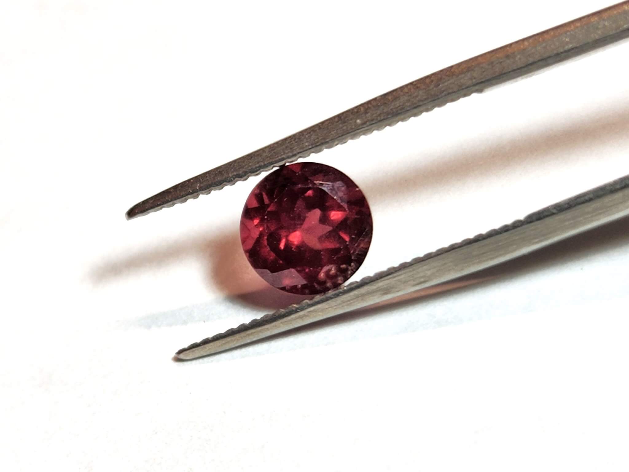 Garnet Raspberry Madagascar Round 6mm 1.20Crts - Image 4