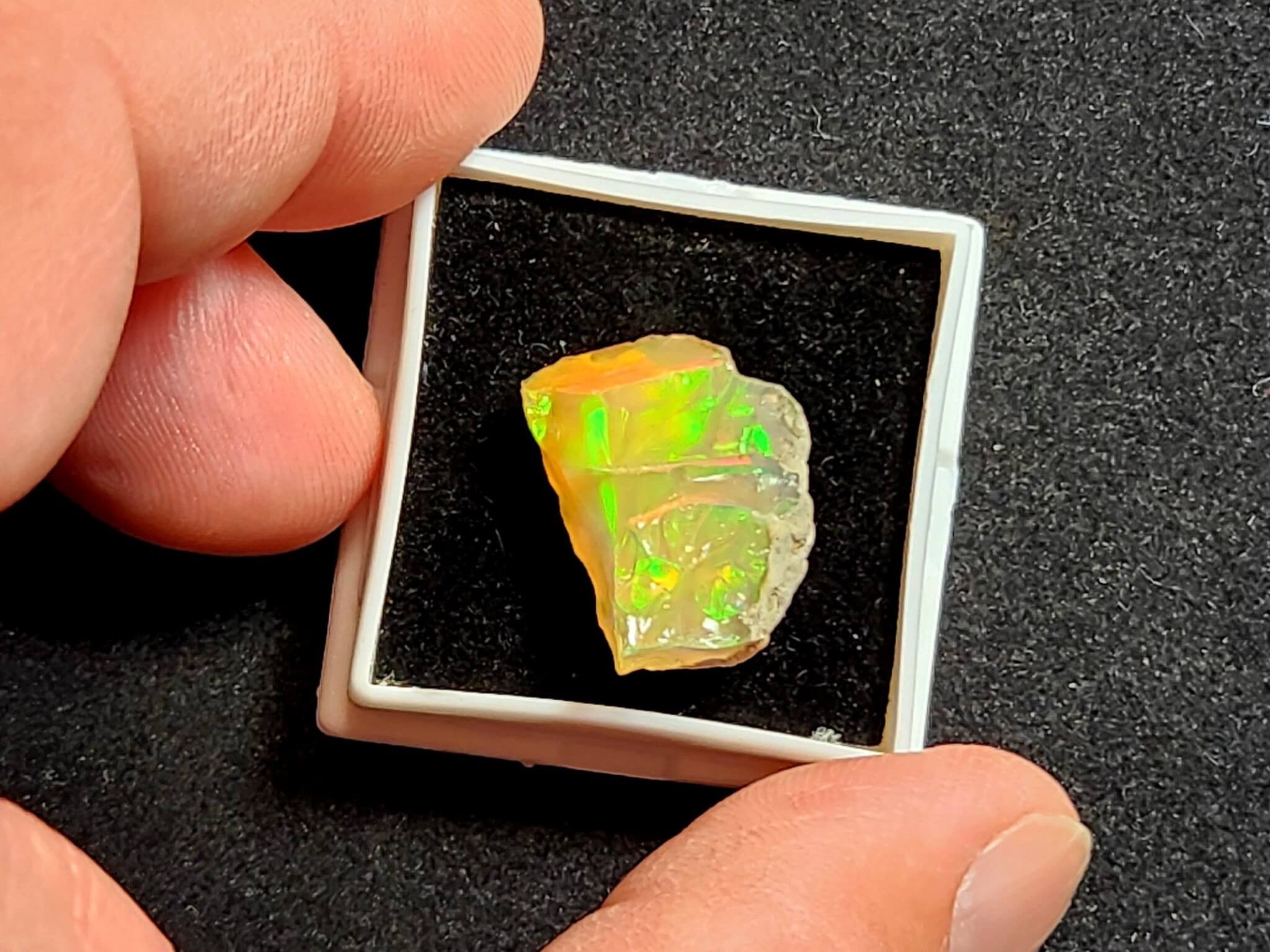 Opal Ethiopian Rough 20x15mm 11.92crts - Image 3