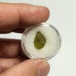 (D5) Peridot Rough Secimen 13.6x9mm 5.95Crts