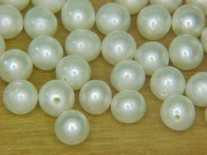 Pearl White Round 5mm (20 Pcs Parcel)