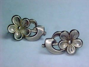Vintage Daisy & Ribbone 925 Silver Earrings